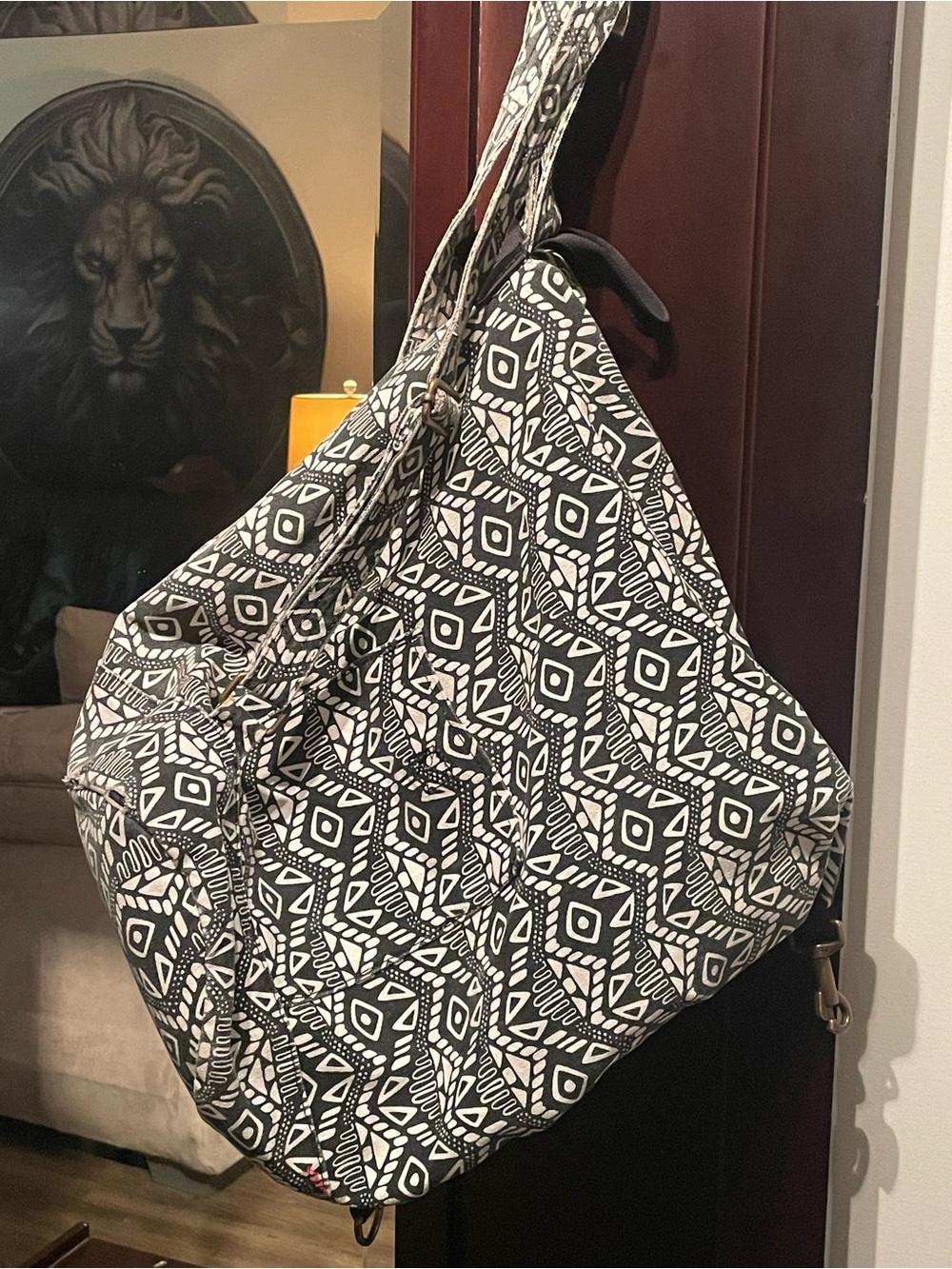 Black & White Geometric Sling Back Tote